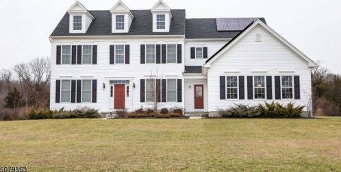 5 Chapel Hill Ct, Sparta, NJ 07871-2743