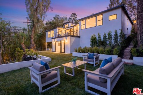 3958 Murietta Ave, Van Nuys, CA 91423-4647