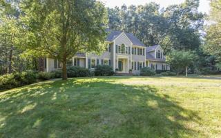 30 Coventry Rd, Atkinson, NH 03811-2501