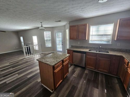 4166 Kensington Cv, Atlanta GA  30349-2590 exterior