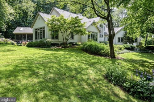 204 Spottswood Dr, Lancaster, PA 17601-3753