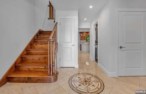 578 Spring Ave, Ridgewood, NJ 07450-4636