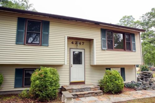 4247 County Trl, Charlestown, RI 02813-3628