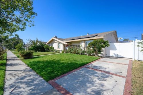 1527 Beacon Ave, Anaheim CA  92802-1313 exterior