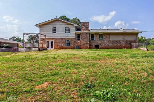 1065 Fox St, Conyers GA  30013-2941 exterior