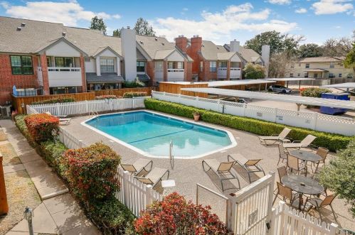 2306 Kenley St, Fort Worth TX  76107-4938 exterior