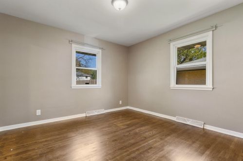 1086 Highview Dr, Saint Paul MN  55112-2418 exterior