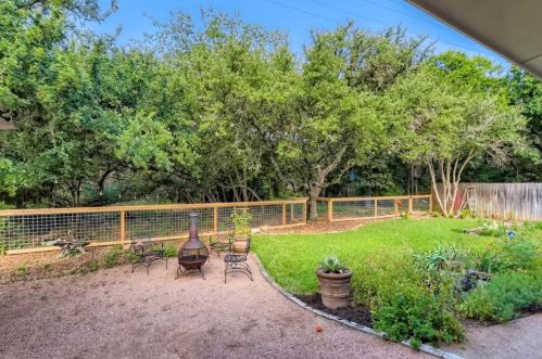 6555 Fair Vly Trl, Austin TX  78749-1266 exterior
