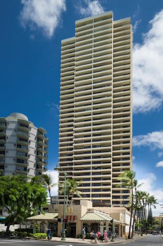 2470 Kalakaua Ave, Honolulu HI 96815-3265 exterior