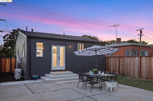 1400 Liberty St, Richmond CA  94530-2224 exterior
