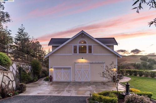3501 Little Valley Rd, Sunol, CA 94586-9430