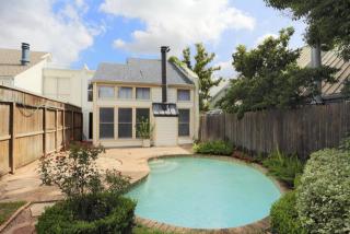 1105 Hawthorne St, Houston TX  77006-3817 exterior