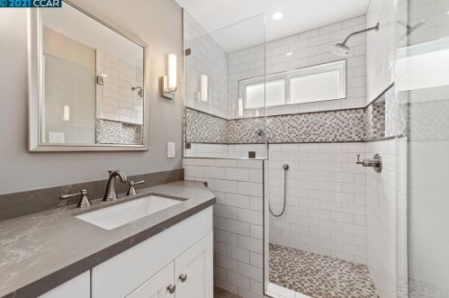 907 Hastings Dr, Concord CA  94518-3821 exterior