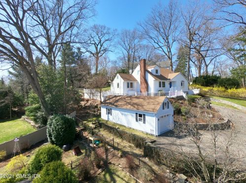 14 Summit Rd, Riverside, CT 06878-2107