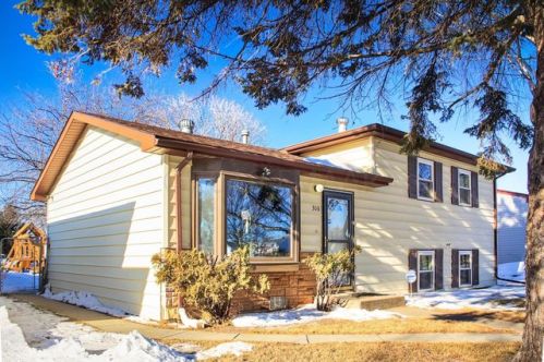 308 4th St, Dilworth, MN 56529-1216