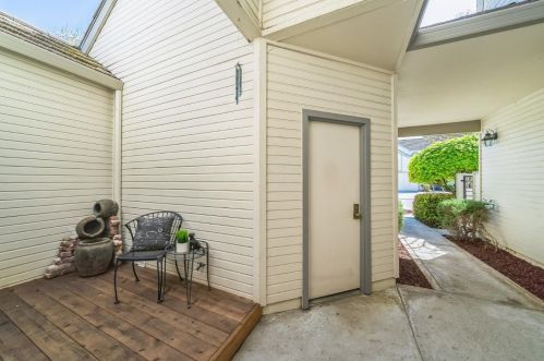 727 Tiana Ln, Mountain View, CA 94041-2512