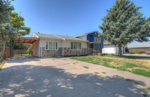 3520 Ivywood Ln, Pueblo, CO 81005-2555
