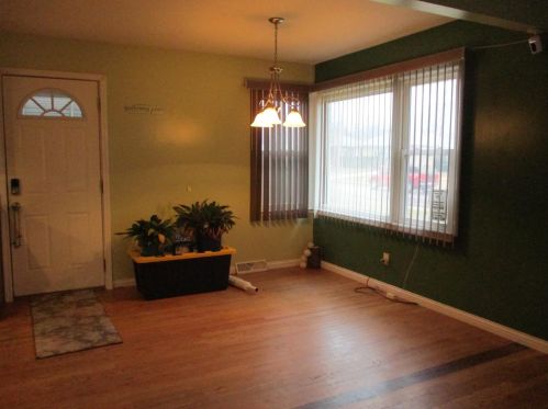 227 173rd Pl, Hammond, IN 46324-2515