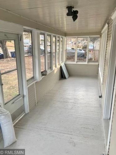 1367 Burr St, Saint Paul, MN 55130-3405