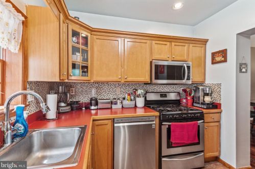 2549 Juniper St, Philadelphia PA  19148-4321 exterior