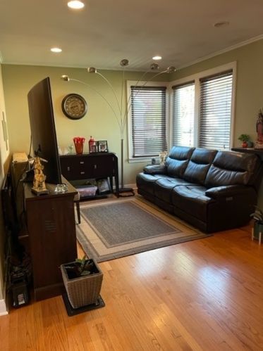 919 Golf Cul De Sac St, Des Plaines IL  60016-2316 exterior
