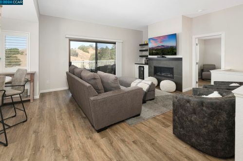 714 Poppy Pl, Concord CA  94523-1625 exterior