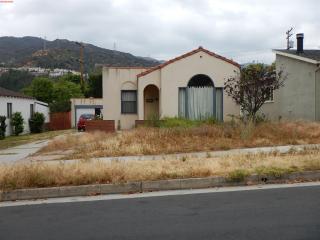 3445 Las Palmas Ave, Glendale, CA 91208-1526