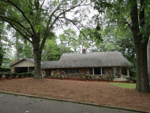 902 Hillcrest St, Dalton, GA 30720-5221