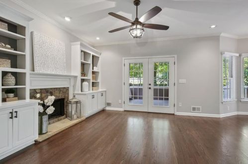 1518 Laurel Park Cir, Atlanta, GA 30329-3217