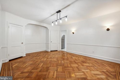 6937 19 St, Philadelphia PA  19146-2936 exterior