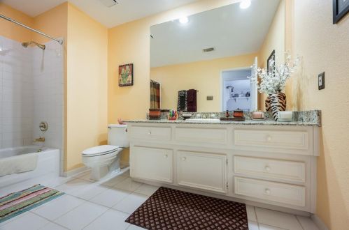 2111 Menton Pl, Carrollton TX 75006-4319 exterior