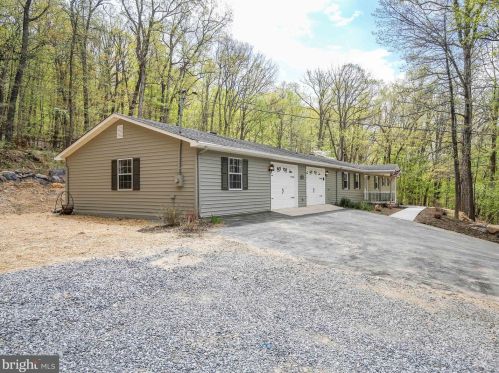 2324 Chestnut Hill Rd, Harpers Ferry WV  25425-5140 exterior