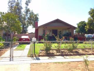 4626 Iowa Ave, Fresno, CA 93702-2535