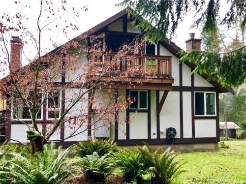 31033 Old Hansville Rd, Eglon, WA 98346-8691