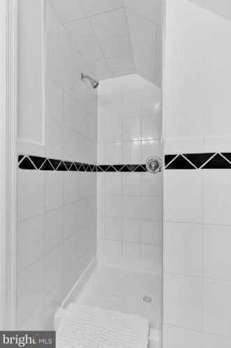 1602 Brisbane St, Silver Spring MD 20902-4039 exterior