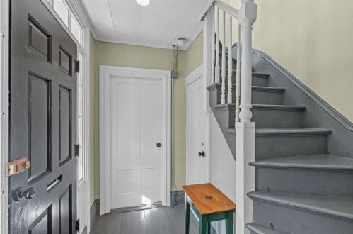 224 Power St, Providence, RI 02906-3834