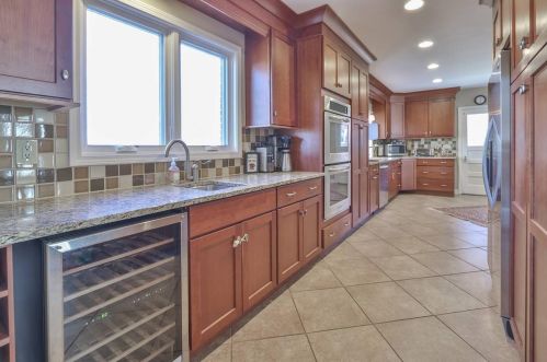 852 Finney Trl, Cincinnati OH 45224-1319 exterior