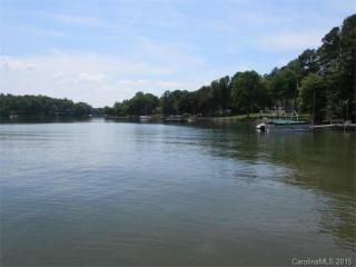8514 Pine Lake Rd, Denver, NC 28037-8815