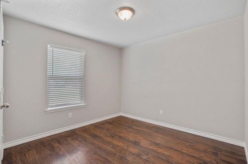 1409 Myrtle St, Fort Worth TX  76104-5763 exterior
