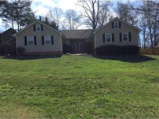 147 Carden Dr, Elizabethton, TN 37643-3829