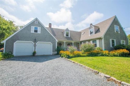 75 Bonniefield Dr, Tiverton, RI 02878-4003