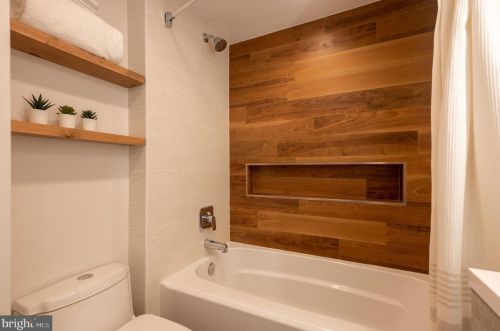 9907 Markham St, Silver Spring MD 20901-2233 exterior