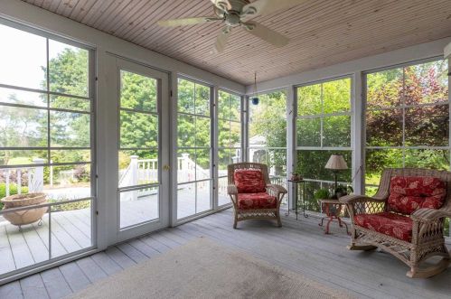190 County Farm Cross Rd, Dover NH  03820-6006 exterior