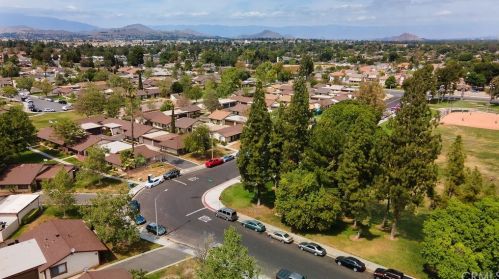 9211 Admiralty Ave, Riverside CA  92503-3348 exterior
