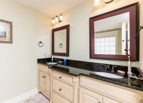 115 Cheshire Dr, Warner Robins GA  31088-1124 exterior