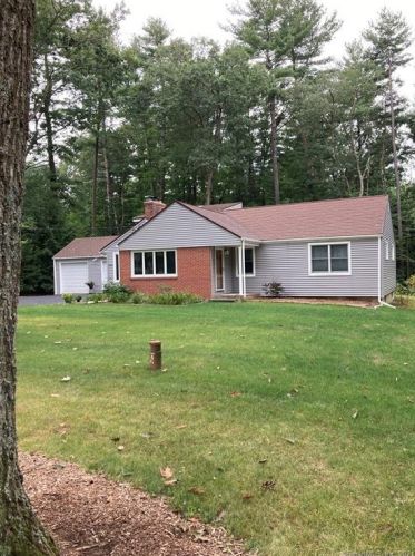 11 Woodcliff Dr, Granby, CT 06035-2122