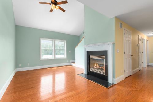 1236 Lilac Ln, Dover, NH 03820-8400