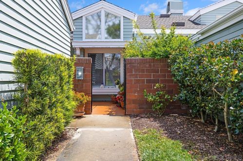 7136 Lantana Ter, Carlsbad, CA 92011-4708