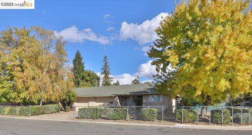 2341 Moraine Cir, Rancho Cordova, CA 95670-2020