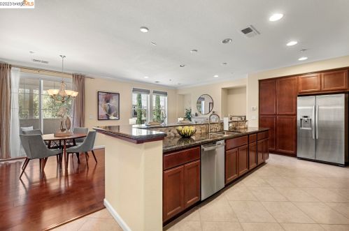 4837 Perugia St, Pleasanton, CA 94568-4809